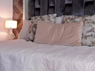 TaniiaSmiith's Live Sex Cam Show