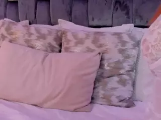 TaniiaSmiith's Live Sex Cam Show
