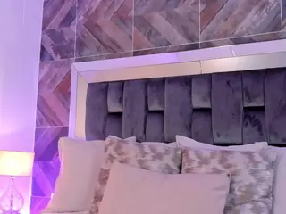 TaniiaSmiith's Live Sex Cam Show