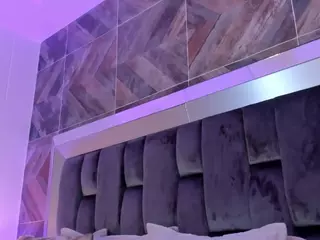 TaniiaSmiith's Live Sex Cam Show