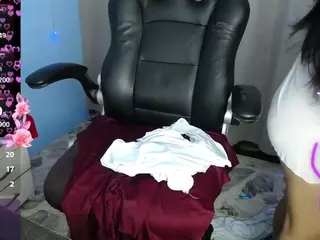 FalakYasin's Live Sex Cam Show