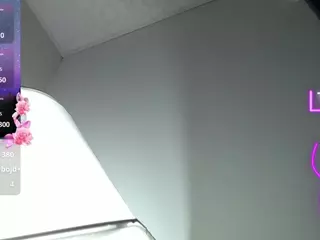 FalakYasin's Live Sex Cam Show
