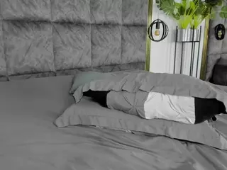 AnnieWolf's Live Sex Cam Show