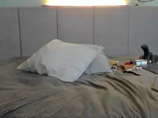 AnnieWolf's Live Sex Cam Show