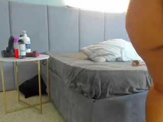 AnnieWolf's Live Sex Cam Show