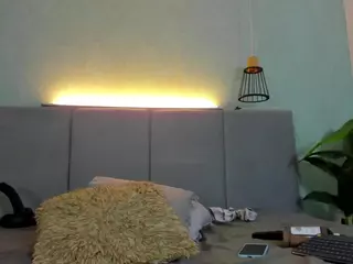 AnnieWolf's Live Sex Cam Show