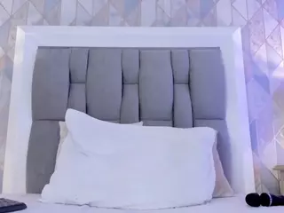 anaiscooper10's Live Sex Cam Show