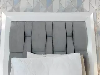 anaiscooper10's Live Sex Cam Show