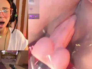 CookiesAndBoots's Live Sex Cam Show