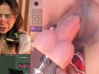 CookiesAndBoots's Live Sex Cam Show