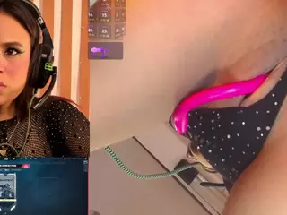 CookiesAndBoots's Live Sex Cam Show