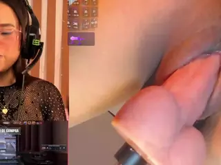 CookiesAndBoots's Live Sex Cam Show