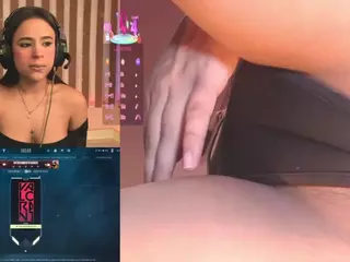 CookiesAndBoots's Live Sex Cam Show
