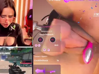 CookiesAndBoots's Live Sex Cam Show
