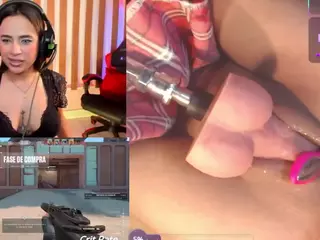 CookiesAndBoots's Live Sex Cam Show