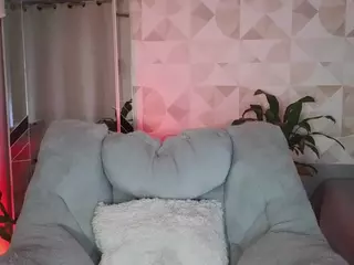 Elissecinnamon's Live Sex Cam Show