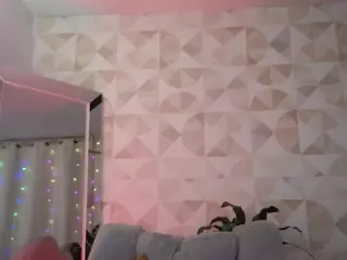 Elissecinnamon's Live Sex Cam Show