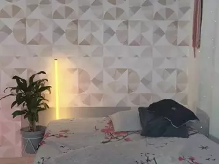 Elissecinnamon's Live Sex Cam Show