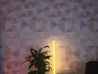 Elissecinnamon's Live Sex Cam Show
