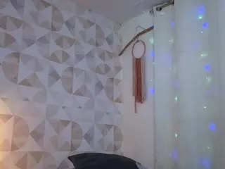 Elissecinnamon's Live Sex Cam Show