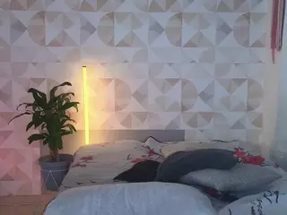 Elissecinnamon's Live Sex Cam Show