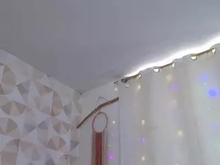 Elissecinnamon's Live Sex Cam Show