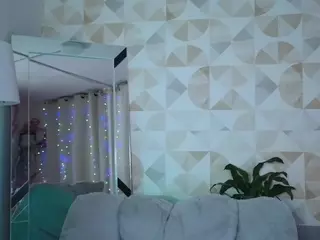 Elissecinnamon's Live Sex Cam Show