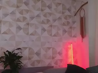 Elissecinnamon's Live Sex Cam Show
