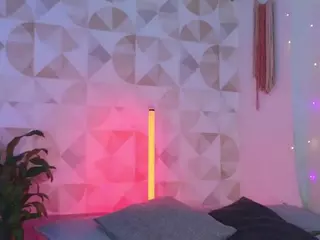 Elissecinnamon's Live Sex Cam Show
