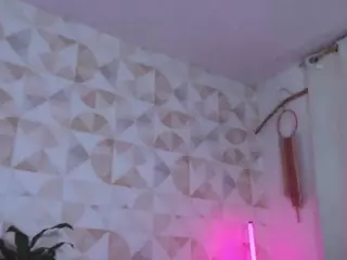 Elissecinnamon's Live Sex Cam Show