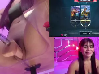 SaraHillGames's Live Sex Cam Show