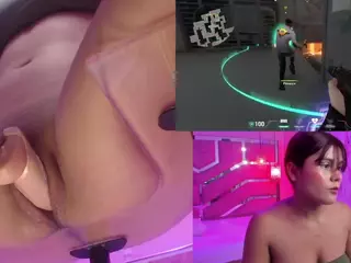SaraHillGames's Live Sex Cam Show