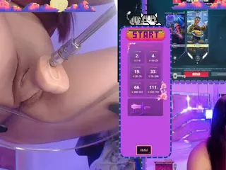 SaraHillGames's Live Sex Cam Show