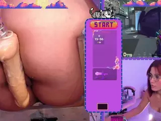 SaraHillGames's Live Sex Cam Show