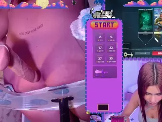 SaraHillGames's Live Sex Cam Show