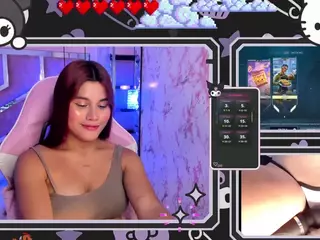 SaraHillGames's Live Sex Cam Show