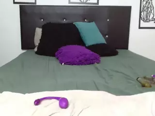 shanttal's Live Sex Cam Show