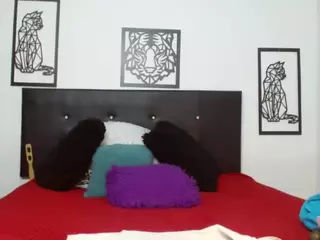 shanttal's Live Sex Cam Show