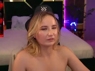 SofieBloom's Live Sex Cam Show