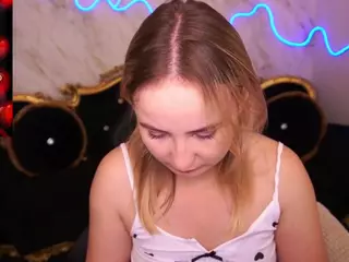 SofieBloom's Live Sex Cam Show