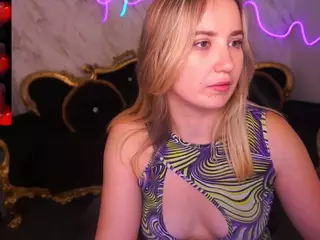 SofieBloom's Live Sex Cam Show
