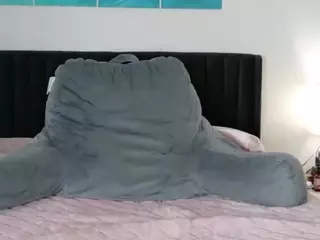 SpikedBella's Live Sex Cam Show