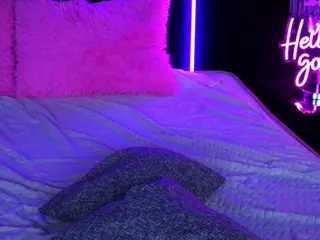 GraceHotDavies's Live Sex Cam Show