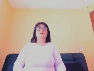 Selene-32's Live Sex Cam Show