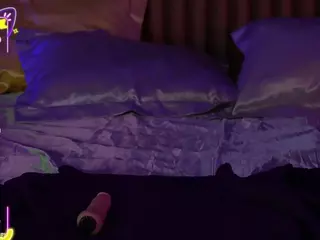 CoolTatiss's Live Sex Cam Show