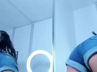 Elena Salvatore's Live Sex Cam Show