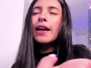 Elena Salvatore's Live Sex Cam Show