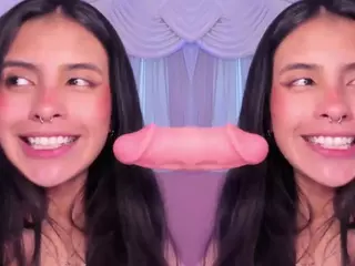 Elena Salvatore's Live Sex Cam Show
