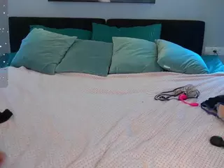 KiraRoxx's Live Sex Cam Show