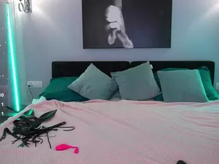 KiraRoxx's Live Sex Cam Show